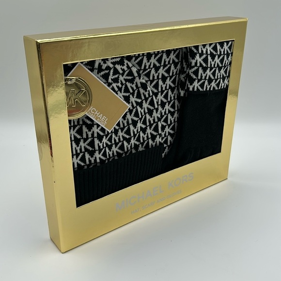 2209- MICHAEL Michael Kors Hat, Scarf And Gloves Women’s Set NWT - Picture 2 of 5